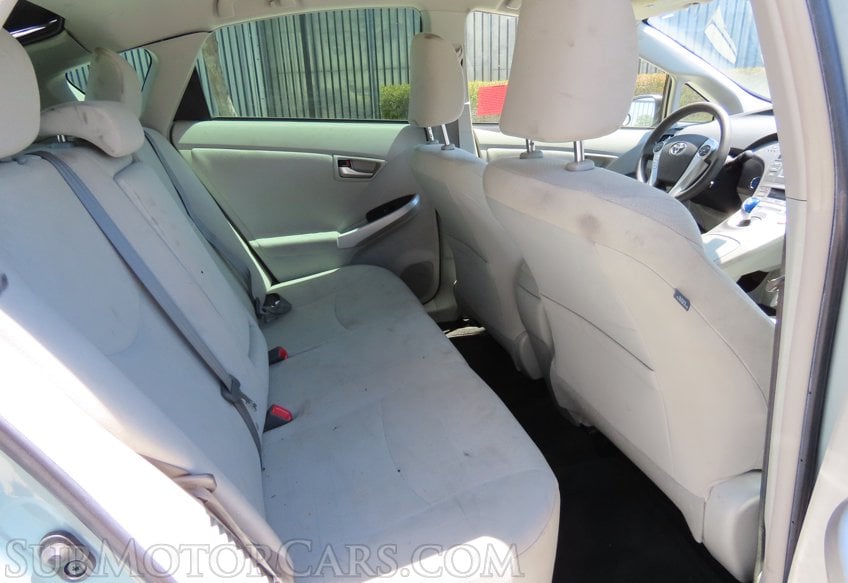 2014 Toyota Prius II - Image 25