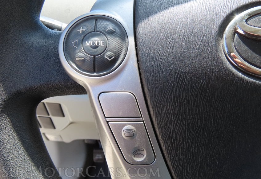 2014 Toyota Prius II - Image 33