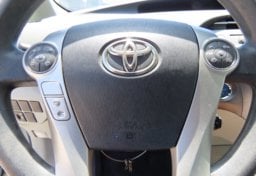 2014 Toyota Prius II - Image 32