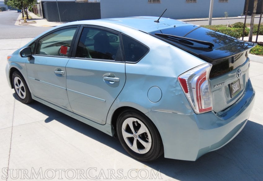 2014 Toyota Prius II - Image 13