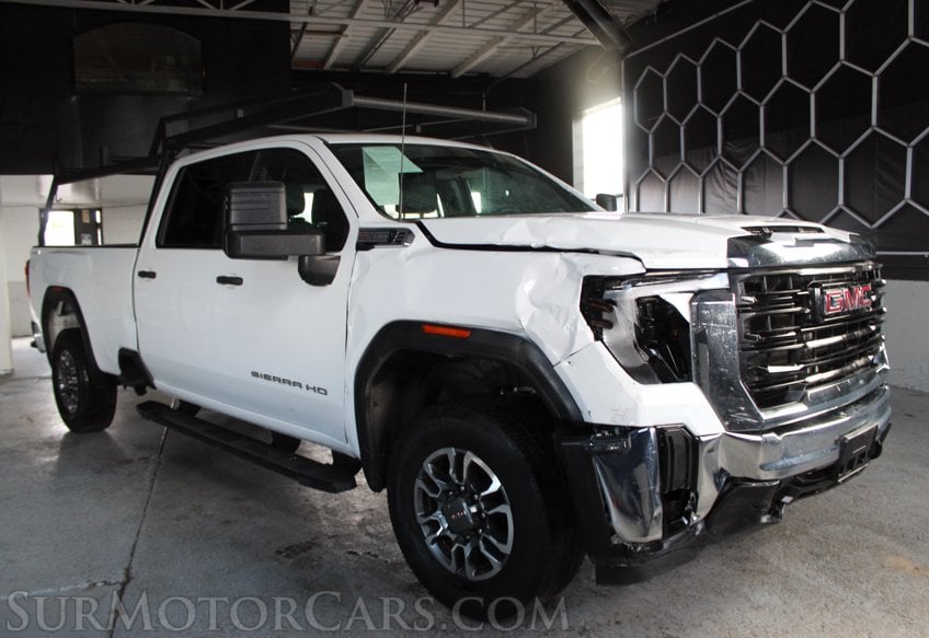 2025 GMC Sierra 3500HD 4x4 Pro - Image 4