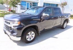 2023 Chevrolet Silverado 1500 LT - Image 2