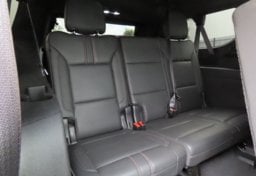 2021 Chevrolet Suburban RST - Image 32