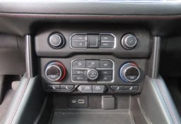 2021 Chevrolet Suburban RST - Image 45