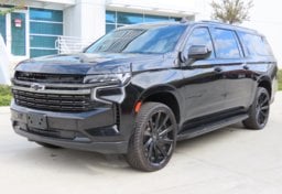 2021 Chevrolet Suburban RST - Image 3