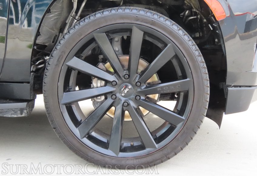 2021 Chevrolet Suburban RST - Image 18