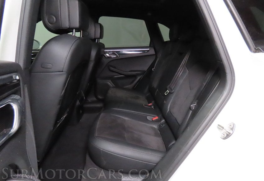 2019 Porsche Macan - Image 17