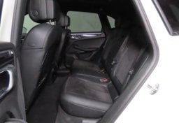 2019 Porsche Macan - Image 17