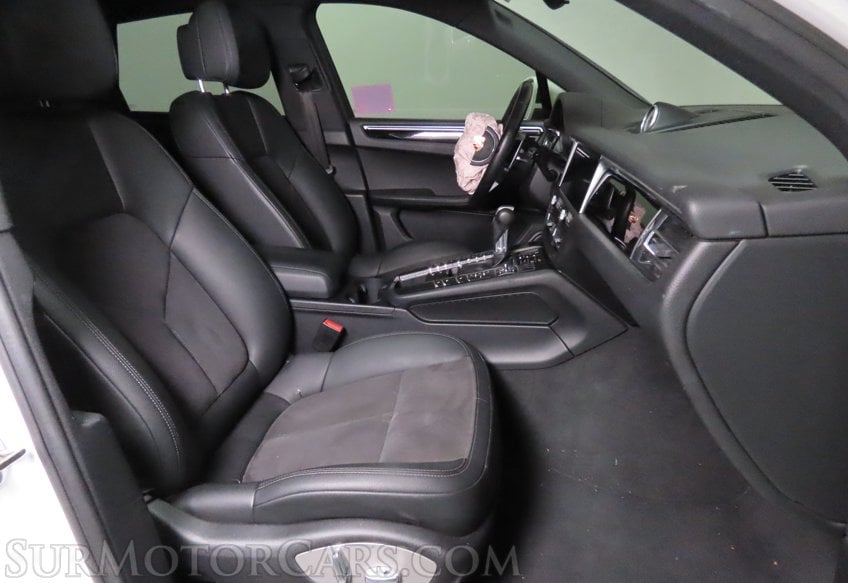 2019 Porsche Macan - Image 45