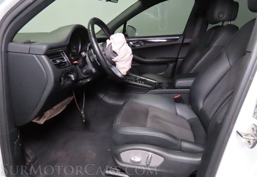 2019 Porsche Macan - Image 18