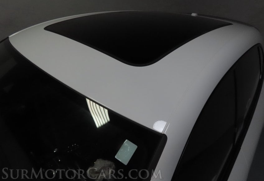 2019 Porsche Macan - Image 40