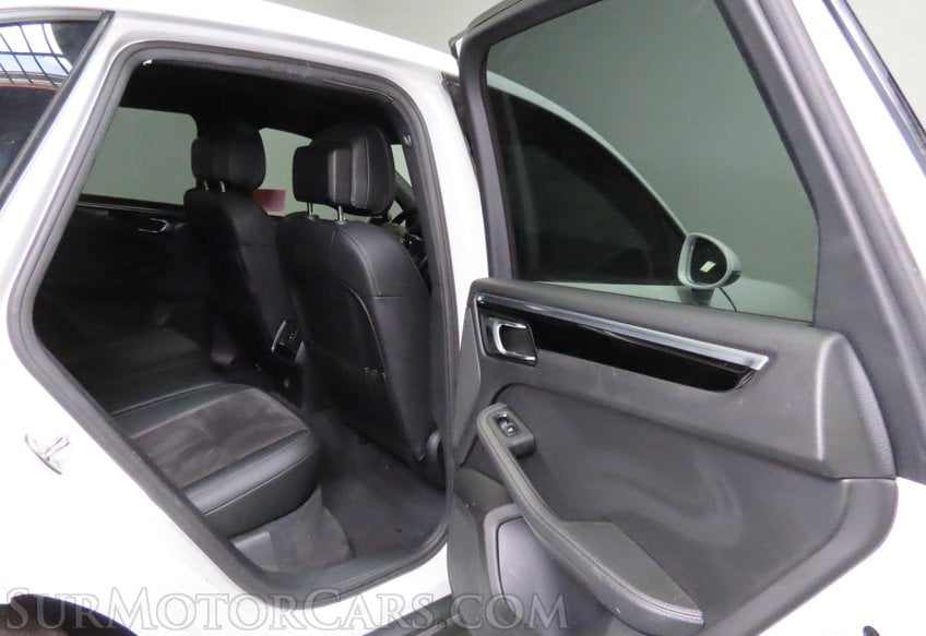 2019 Porsche Macan - Image 47