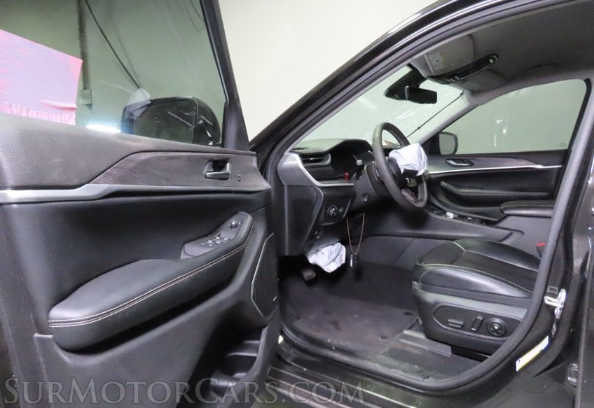 2023 Jeep Grand Cherokee Limited L - Image 24