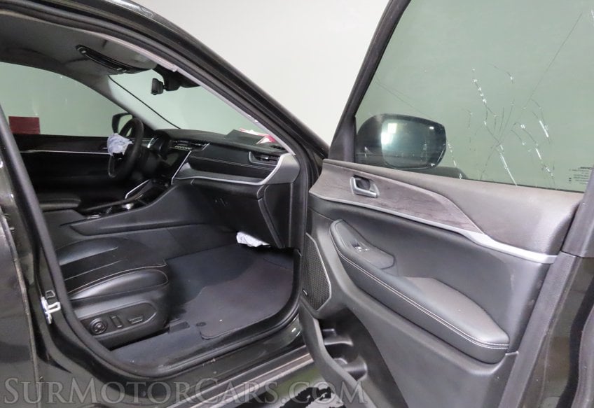 2023 Jeep Grand Cherokee Limited L - Image 20