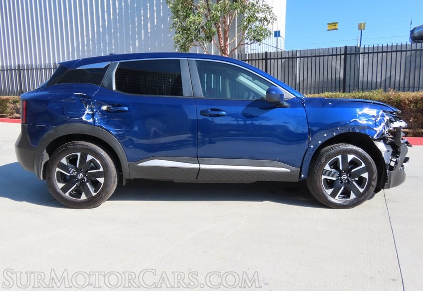2025 Nissan Kicks SV AWD - Image 5