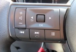 2025 Nissan Kicks SV AWD - Image 23