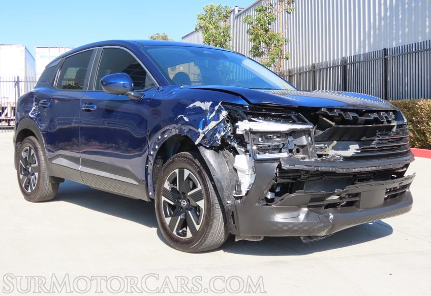 2025 Nissan Kicks SV AWD - Image 4