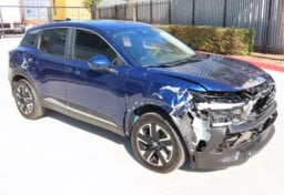 2025 Nissan Kicks SV AWD - Image 2