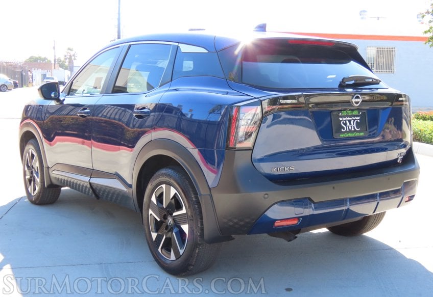 2025 Nissan Kicks SV AWD - Image 11