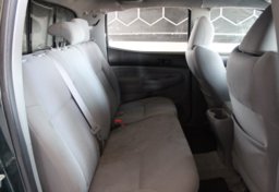 2009 Toyota Tacoma - Image 33