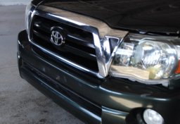 2009 Toyota Tacoma - Image 17