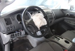 2009 Toyota Tacoma - Image 31