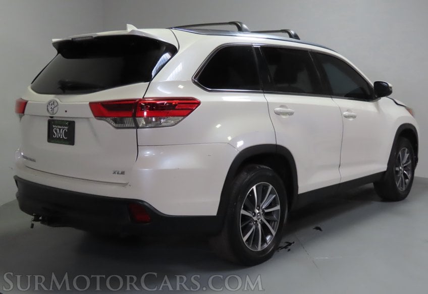 2019 Toyota Highlander XLE - Image 9