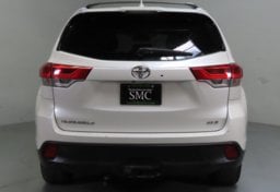 2019 Toyota Highlander XLE - Image 11