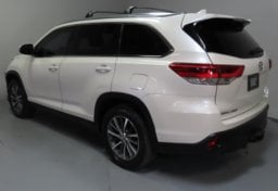 2019 Toyota Highlander XLE - Image 8