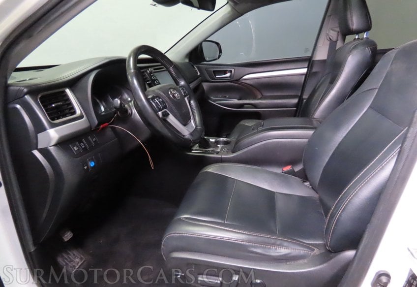 2019 Toyota Highlander XLE - Image 32