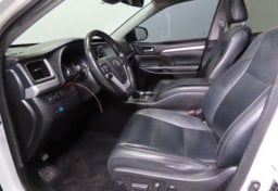 2019 Toyota Highlander XLE - Image 32