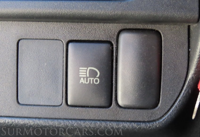 2019 Toyota Tacoma SR - Image 30