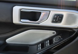 2022 Ford Explorer ST - Image 39