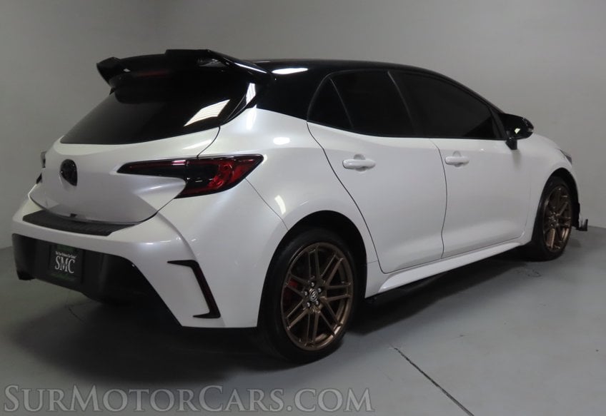 2025 Toyota Corolla Hatchback Nightshade - Image 9