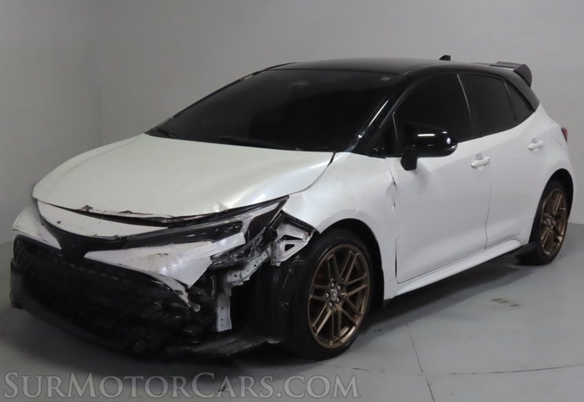 2025 Toyota Corolla Hatchback Nightshade - Image 4