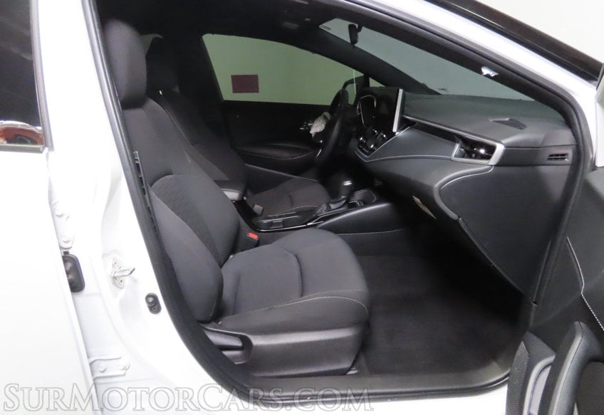 2025 Toyota Corolla Hatchback Nightshade - Image 14