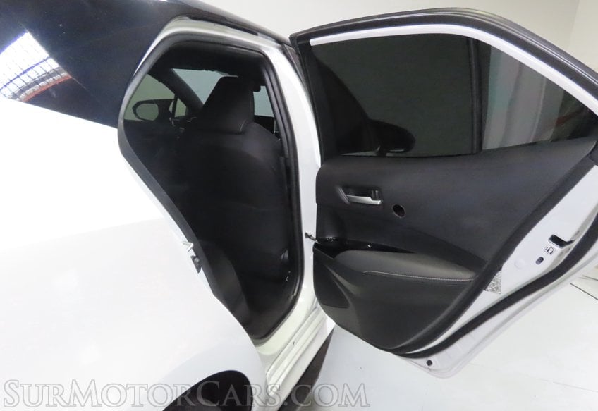 2025 Toyota Corolla Hatchback Nightshade - Image 16