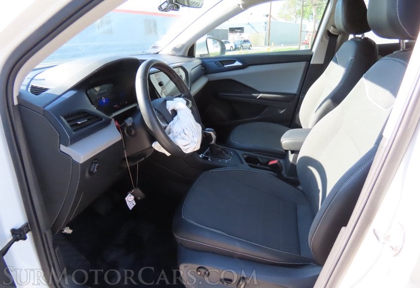 2023 Volkswagen Taos SE - Image 21