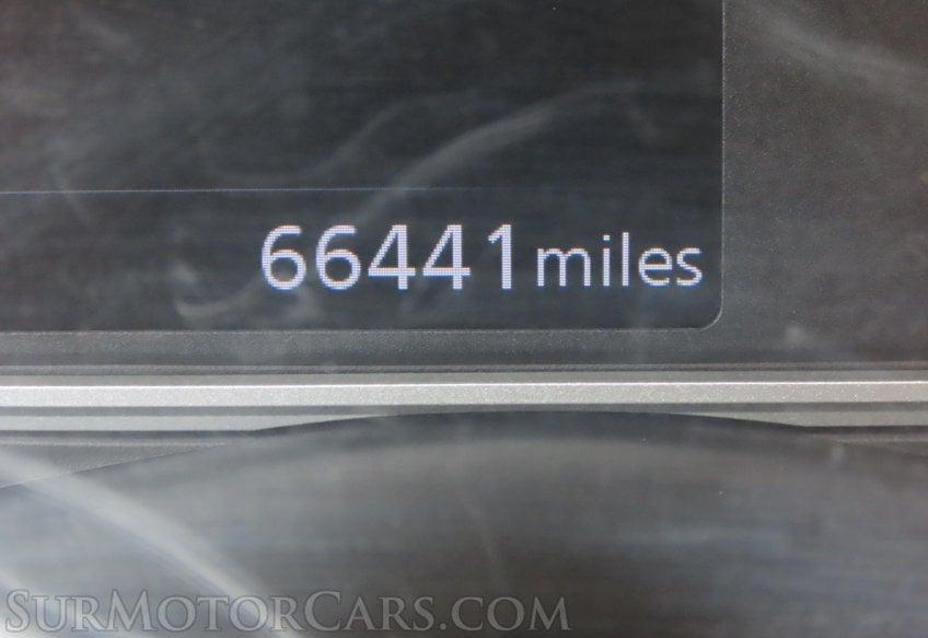 2022 Nissan Versa SR - Image 36