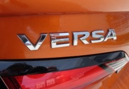 2022 Nissan Versa SR - Image 18