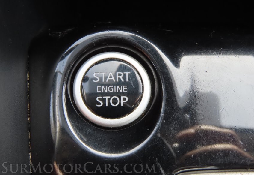 2022 Nissan Versa SR - Image 38