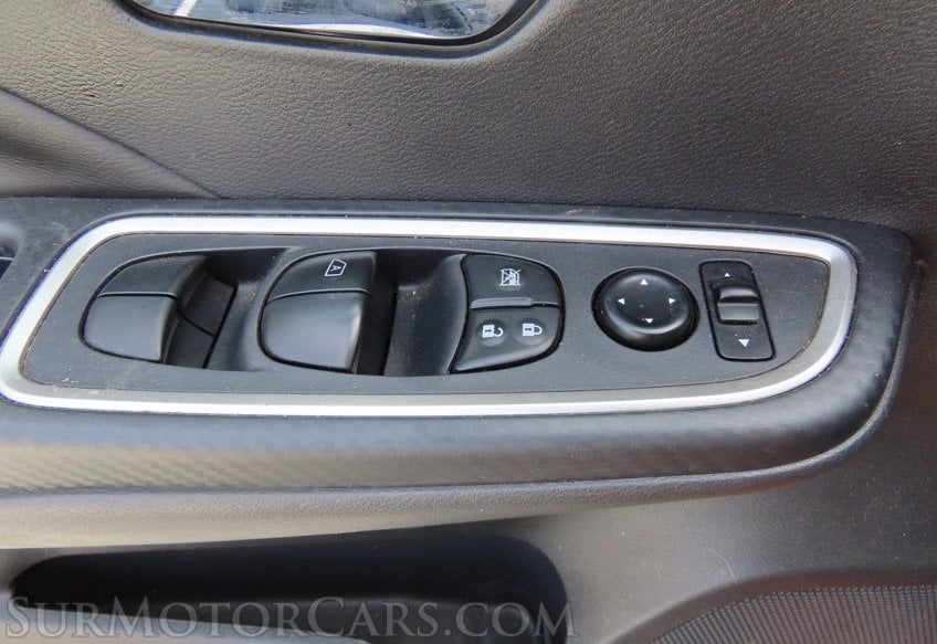 2022 Nissan Versa SR - Image 43