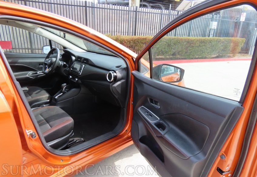 2022 Nissan Versa SR - Image 21
