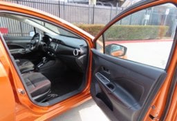 2022 Nissan Versa SR - Image 21