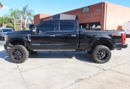 2019 Ford F-250 Super Duty Limted - Image 6
