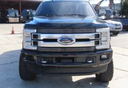 2019 Ford F-250 Super Duty Limted - Image 12