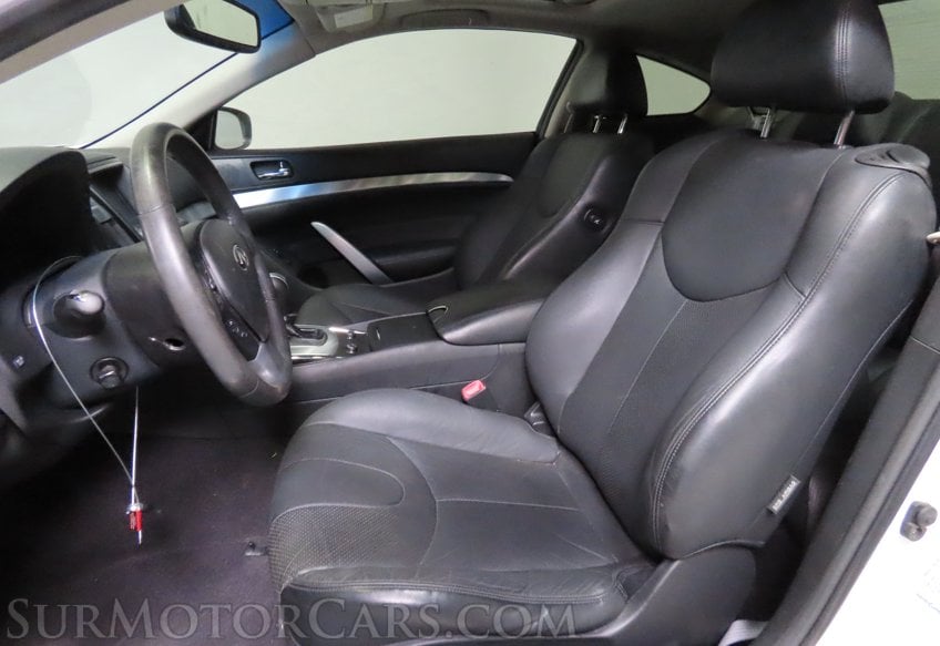 2015 Infiniti Q60 Coupe Journey - Image 21