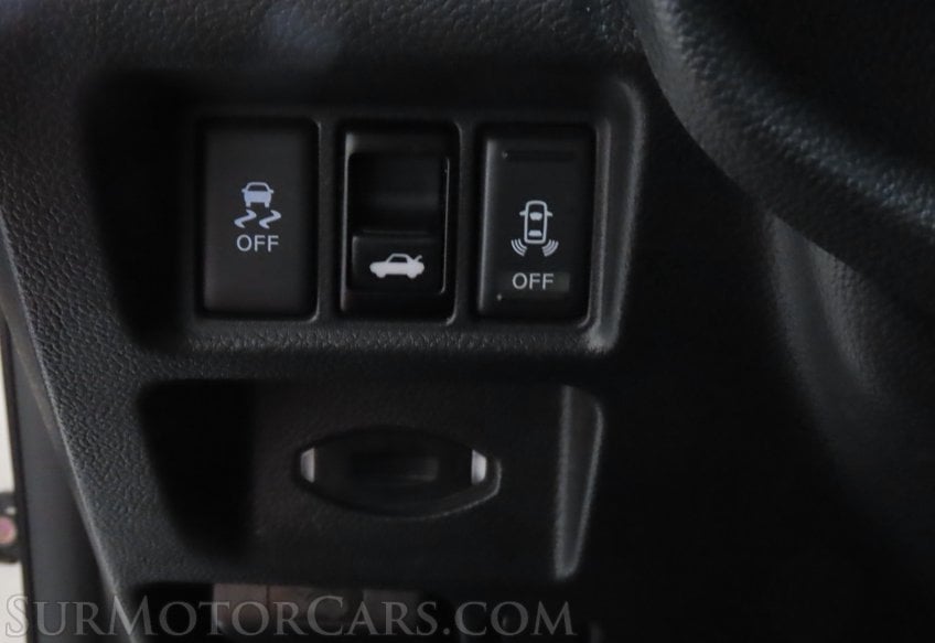 2015 Infiniti Q60 Coupe Journey - Image 39