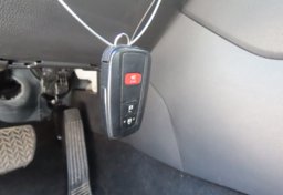 2025 Toyota RAV4 Hybrid XLE - Image 31