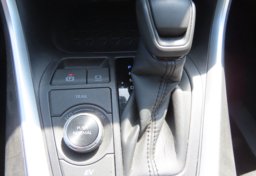 2025 Toyota RAV4 Hybrid XLE - Image 34